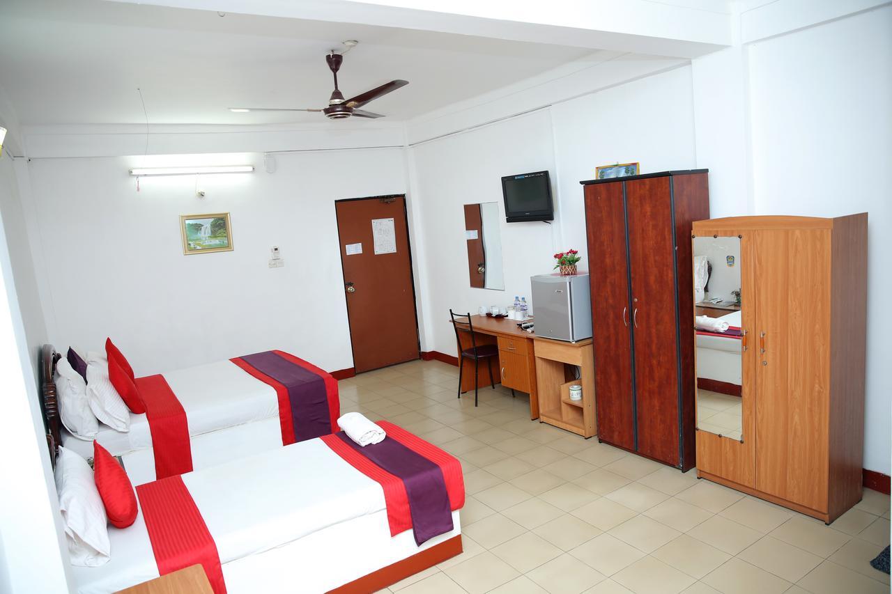 Hotel Nelly Vavuniya Exterior foto